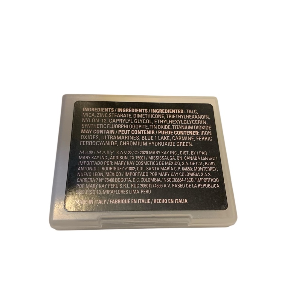 Mary Kay discontinued Candlelit Eyeshadow Compact - Picture 2 of 2